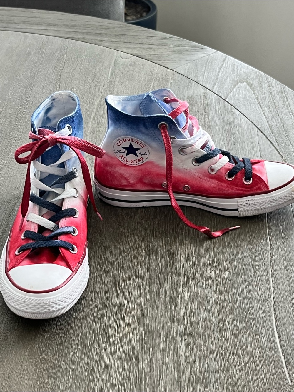 Converse Chuck Taylor Tie-Dye Sneakers – Women’s Size 7